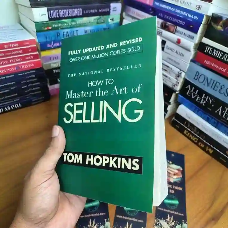 How to Master the Art of Selling by Tom Hopkins
